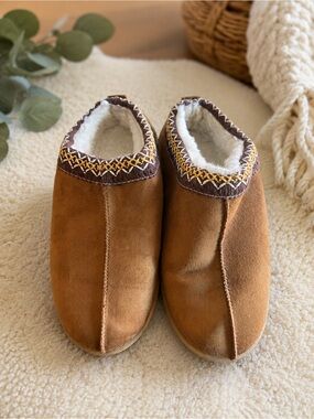 Cozy Chestnut Brown Faux Suede Slippers- Size 8